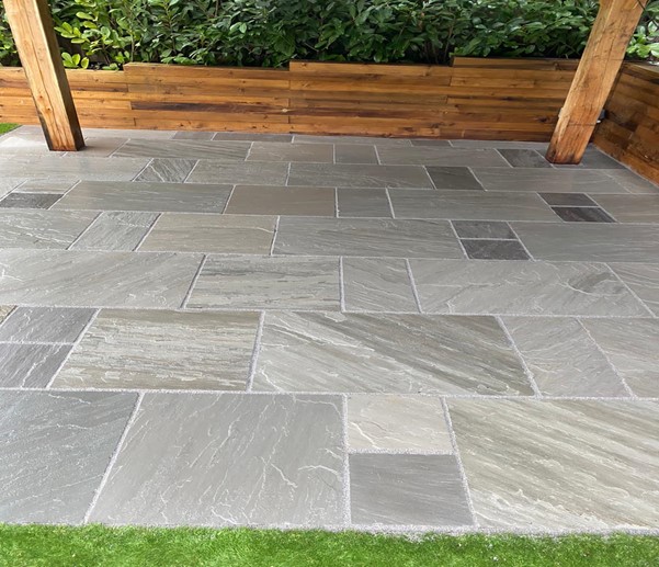 EM Silver Grey paving 600x600